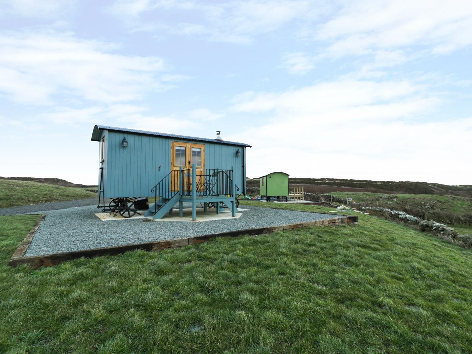 Holiday home Llety'r Bugail *